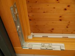 Detailansicht Sicherheitstechnik Holz-Fenster